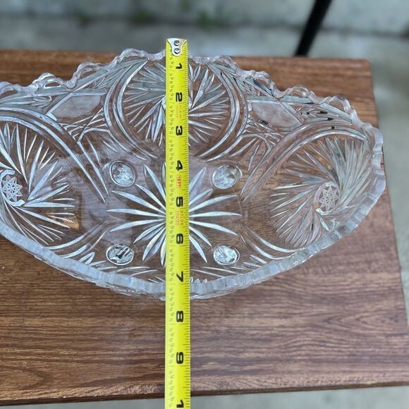 Bohemia Vintage Cut Crystal Scalloped Edge Footed Oval Bowl Vase - Picture 6 of 10
